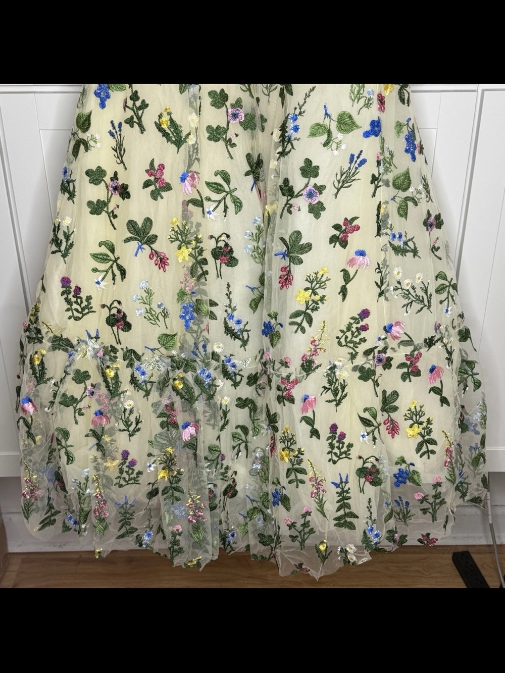 Ivy City Co Amora Dress Multicolor Floral Embroidered Tulle Prom Formal Gown NEW - Picture 11 of 16